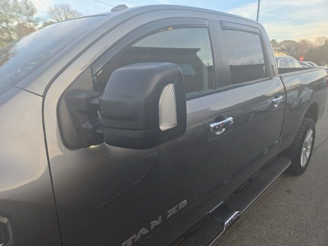 2017 Nissan Titan XD 4x4 Diesel Crew Cab SV - 22954404 - 8