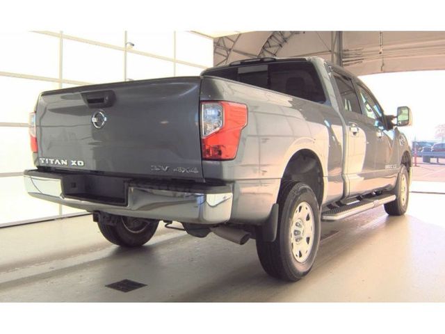 2017 Nissan Titan XD 4x4 Diesel Crew Cab SV - 22952997 - 5