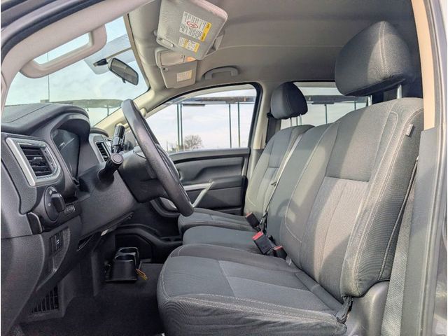 2017 Nissan Titan XD 4x4 Diesel Crew Cab SV - 22970611 - 13