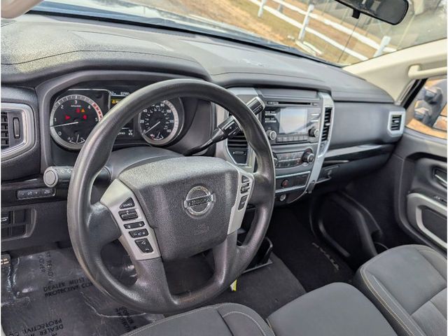 2017 Nissan Titan XD 4x4 Diesel Crew Cab SV - 22970611 - 16