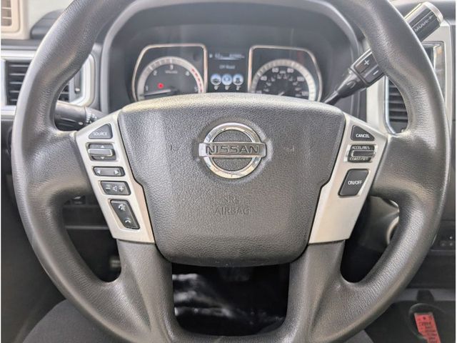 2017 Nissan Titan XD 4x4 Diesel Crew Cab SV - 22970611 - 17