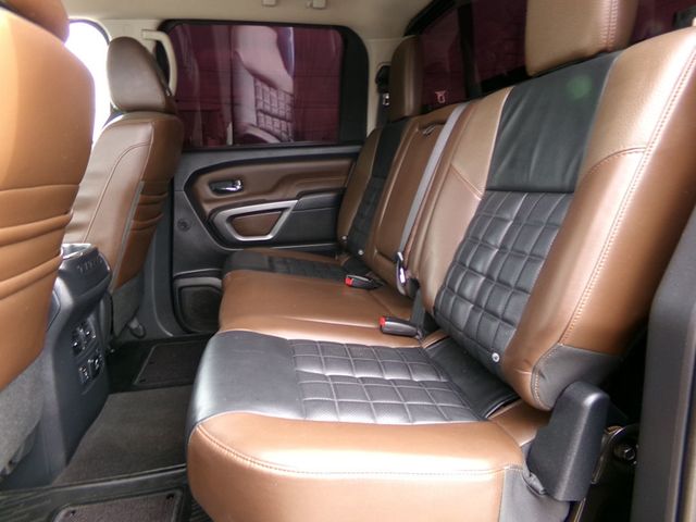 2017 Nissan Titan XD 4x4 Gas Crew Cab Platinum Reserve - 22973937 - 10