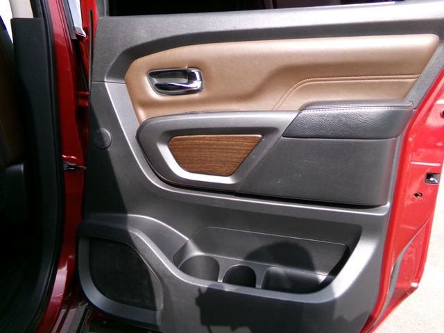 2017 Nissan Titan XD 4x4 Gas Crew Cab Platinum Reserve - 22973937 - 12