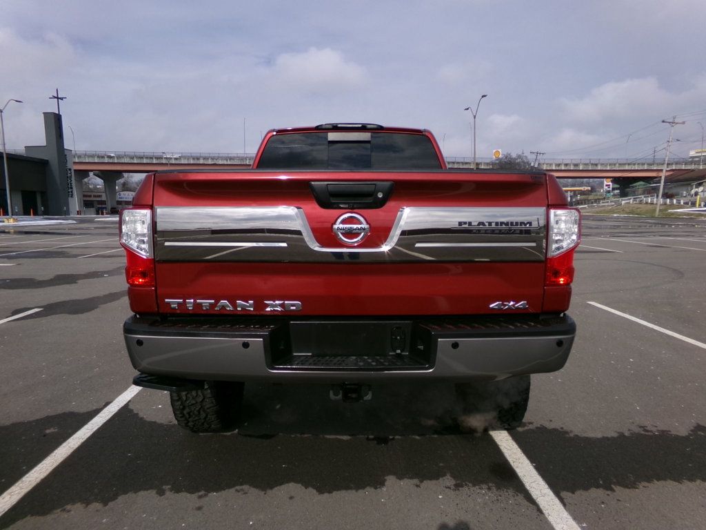 2017 Nissan Titan XD 4x4 Gas Crew Cab Platinum Reserve - 22973937 - 6