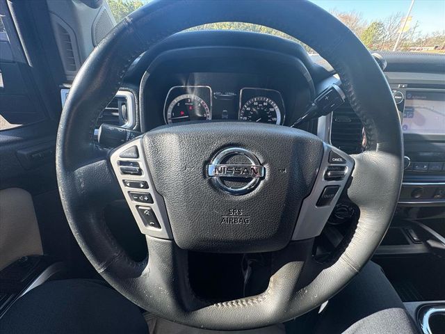 2017 Nissan Titan XD SL - 22967708 - 11