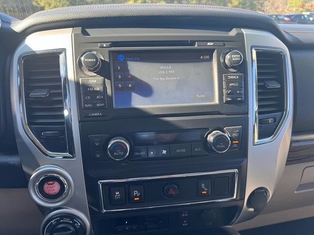 2017 Nissan Titan XD SL - 22967708 - 18