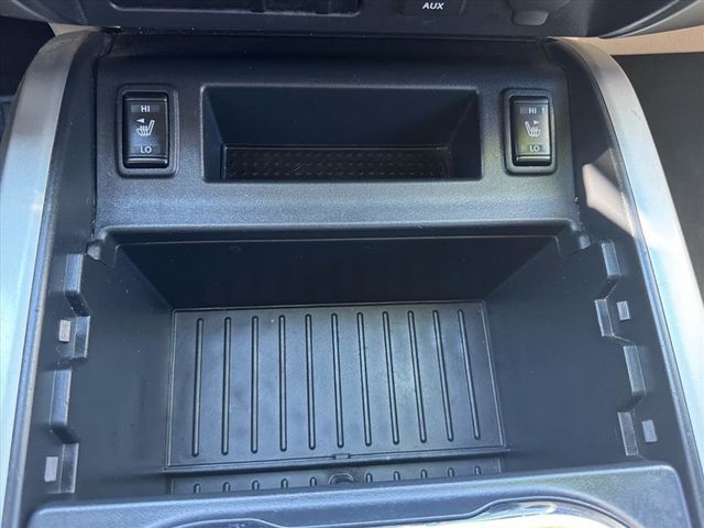 2017 Nissan Titan XD SL - 22967708 - 25