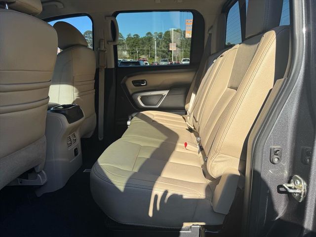 2017 Nissan Titan XD SL - 22967708 - 29