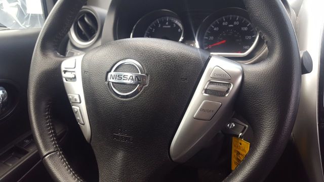 2017 Nissan Versa Sedan (Easy Fix) SV Special Edition - 19201888 - 9