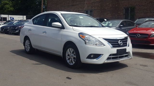 2017 Nissan Versa Sedan (Easy Fix) SV Special Edition - 19201888 - 2