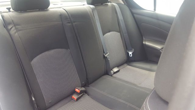 2017 Nissan Versa Sedan (Easy Fix) SV Special Edition - 19201888 - 7