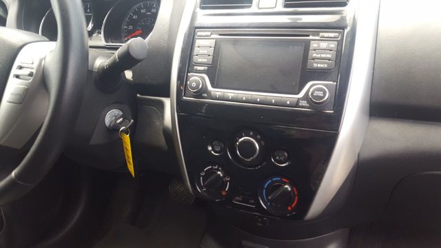 2017 Nissan Versa Sedan (Easy Fix) SV Special Edition - 19201888 - 8