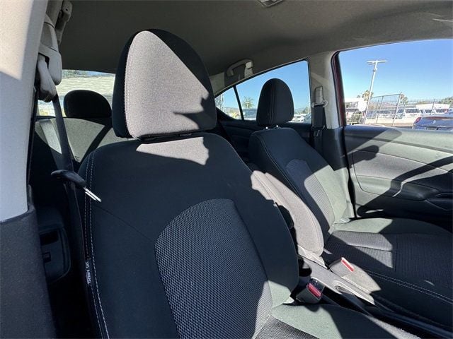 2017 Nissan Versa Sedan SV CVT - 22670635 - 11