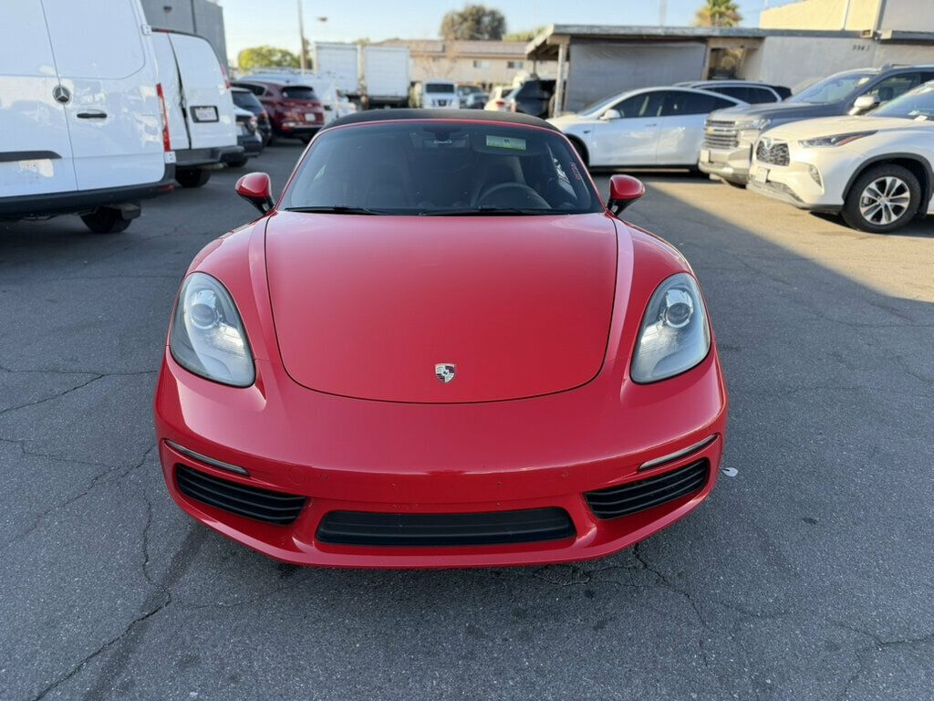 Porsche 718 Boxster photo 2