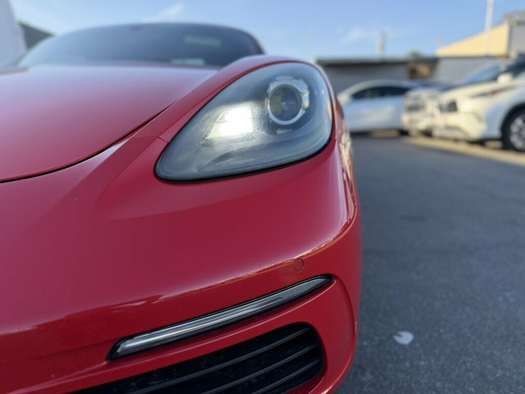 Porsche 718 Boxster photo 24