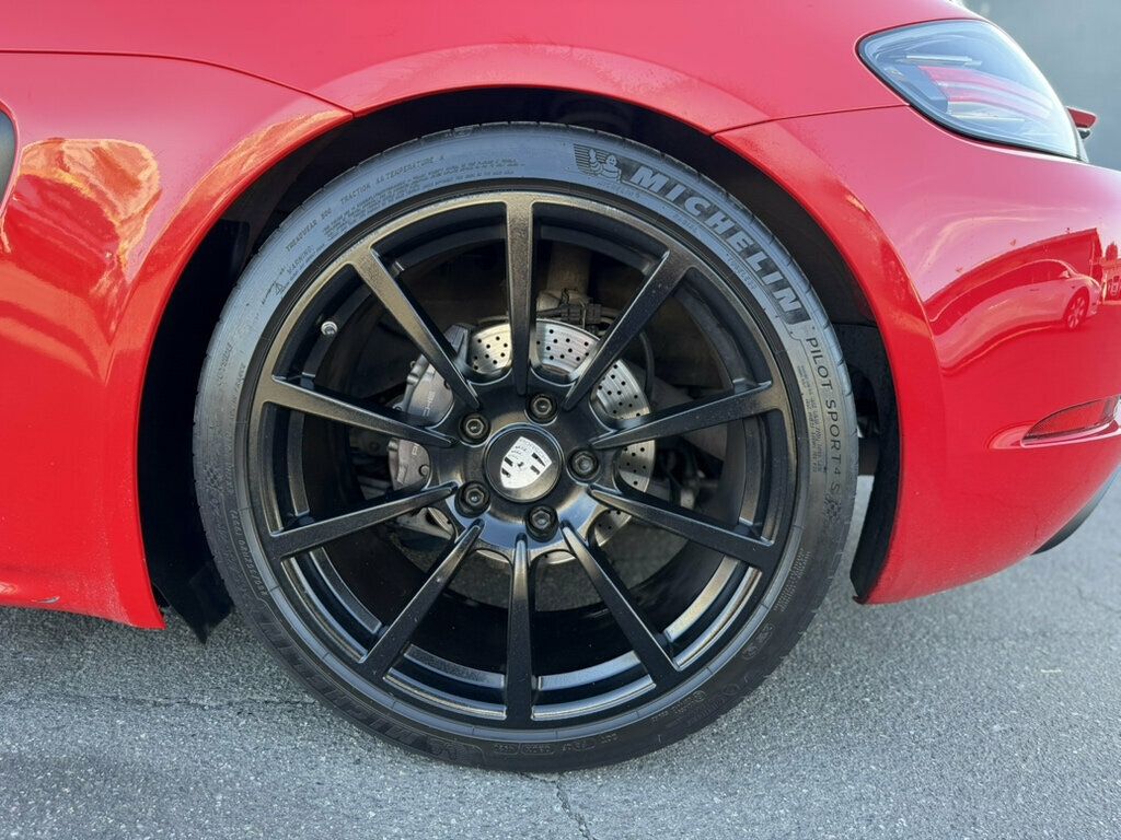 Porsche 718 Boxster photo 26