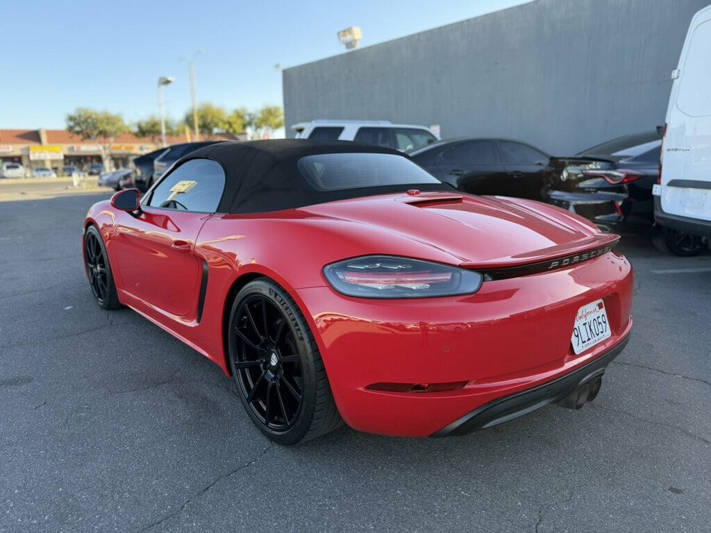 Porsche 718 Boxster photo 6