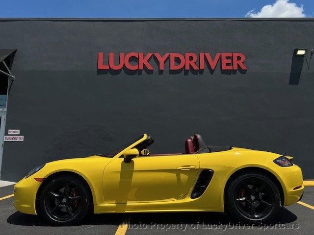 2017 Porsche Boxster photo 4