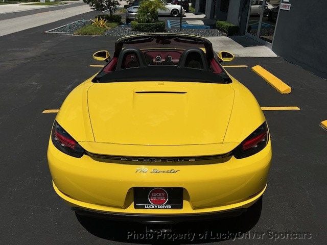 2017 Porsche Boxster photo 8