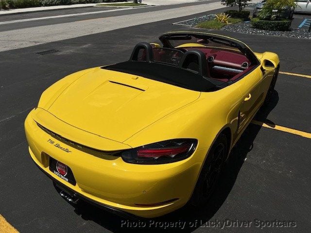 2017 Porsche Boxster photo 10