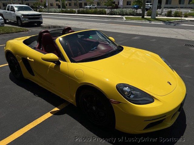2017 Porsche 718 Boxster Roadster - 22903527 - 24