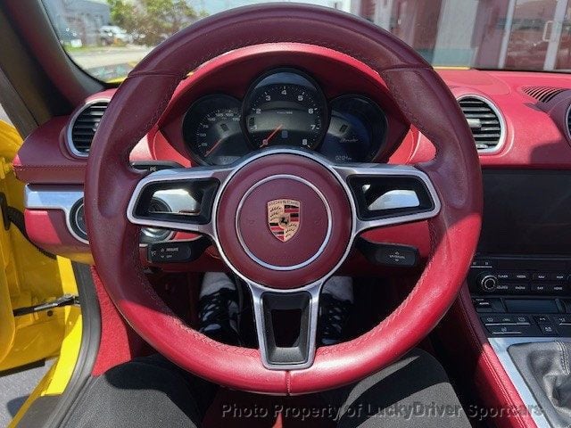 2017 Porsche Boxster photo 26