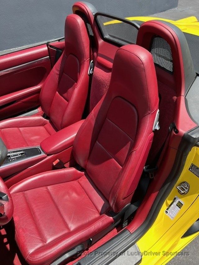 2017 Porsche Boxster photo 32