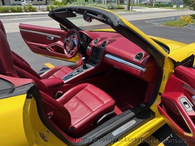 2017 Porsche Boxster photo 34