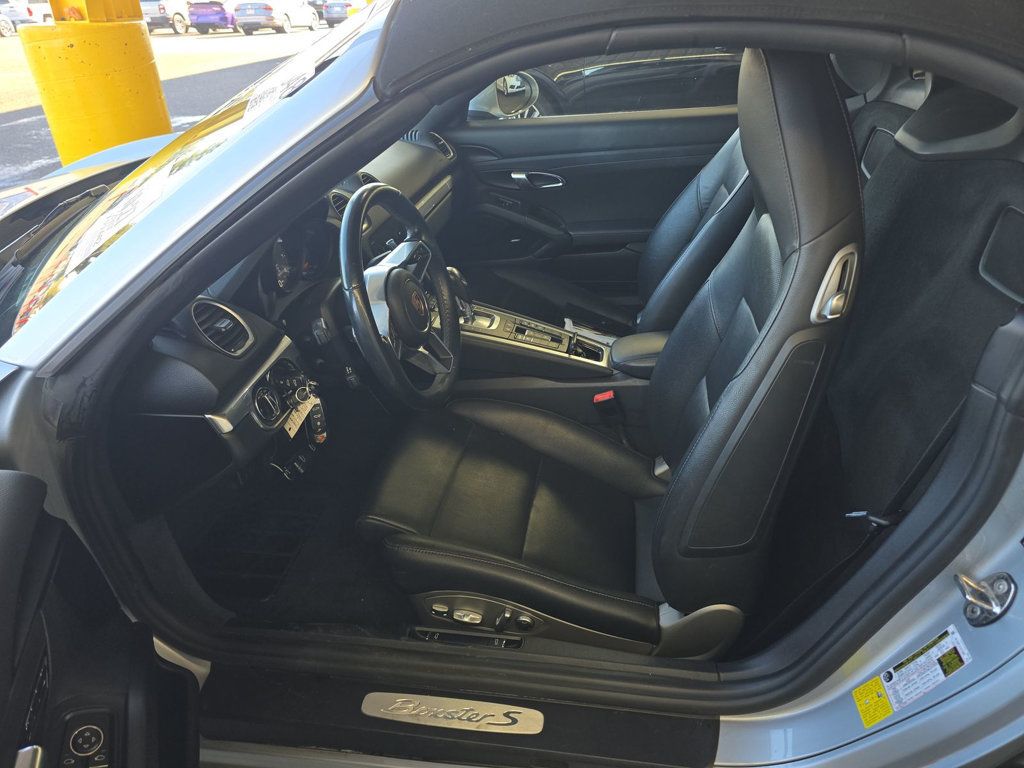 2017 Porsche 718 Boxster S/ConnectPlus/14WayPwrSeats/PremiumPkgPlus/SportExhaust/NAV - 22968140 - 2