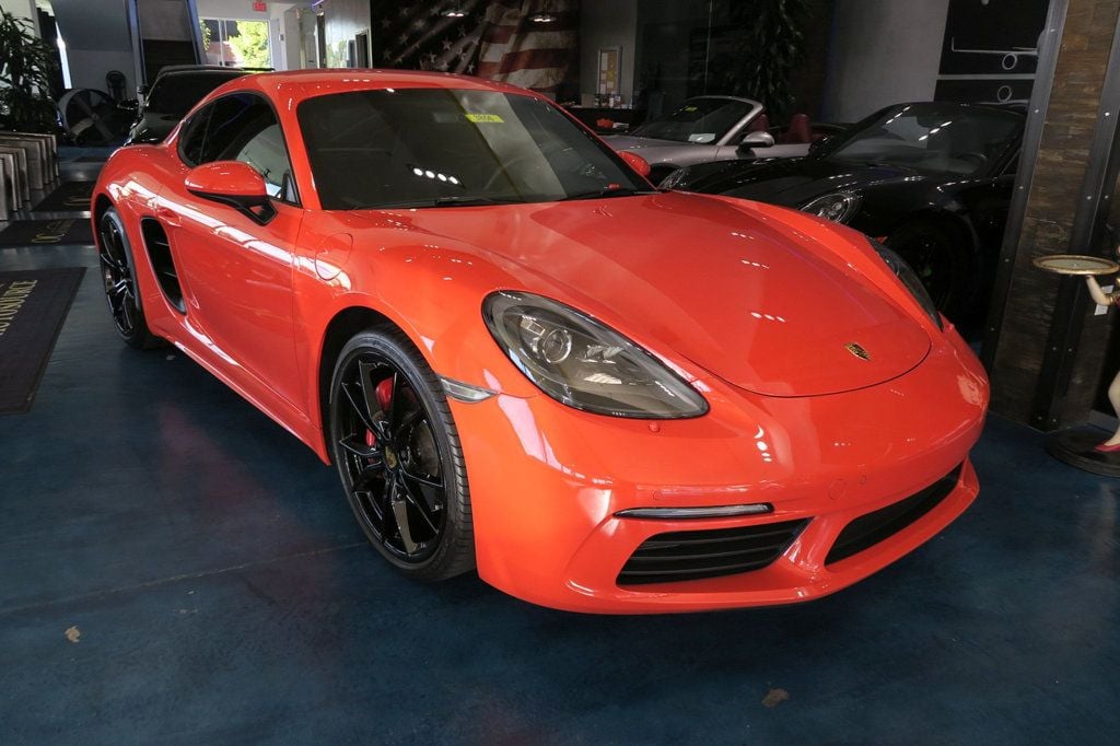 2017 Porsche 718 Cayman S Coupe - 22637519 - 0