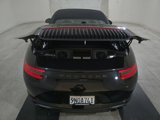 2017 Porsche 911  - 22944961 - 1