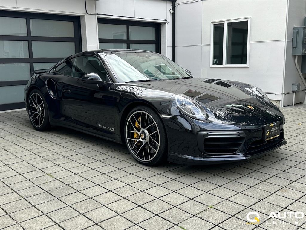 2017 Porsche 911  - 22611387 - 1