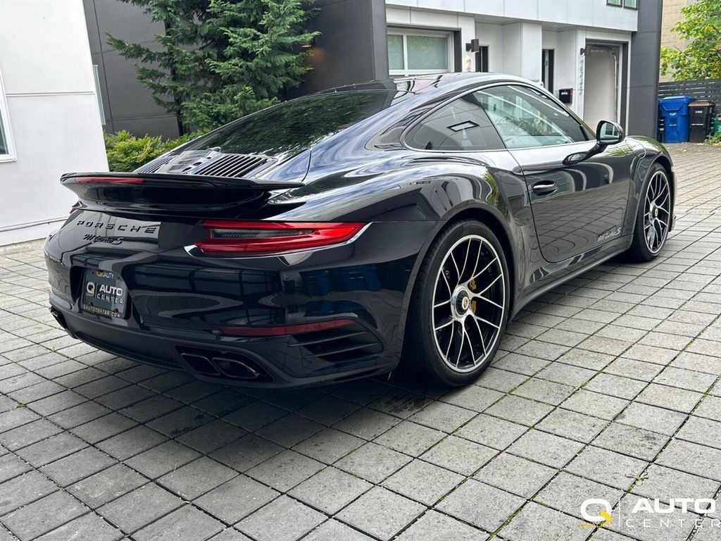 2017 Porsche 911  - 22611387 - 2