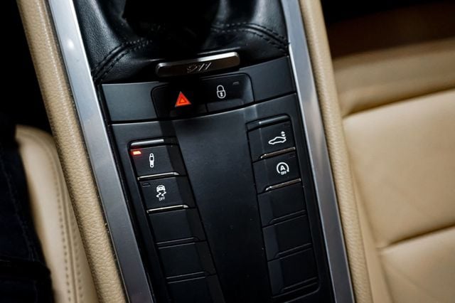 2017 Porsche 911 *911 Carrera 4S* *7-Speed Manual* *Sport Chrono Pkg* - 23000263 - 29