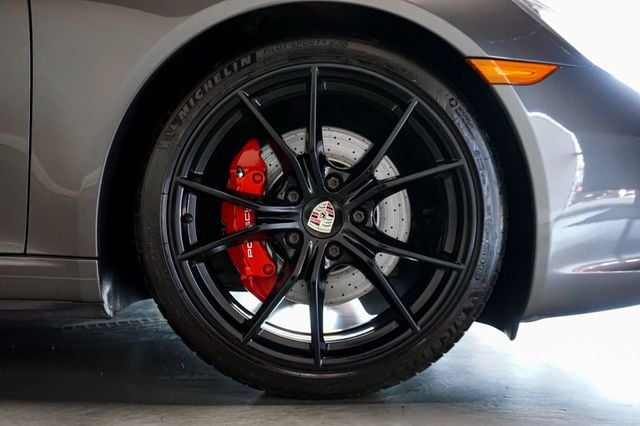 2017 Porsche 911 *991.2 C4S* *7-Speed Manual* *AWD* *Sport Chrono* - 23052246 - 40