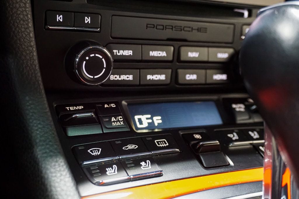 2017 PORSCHE 911 - Image 29