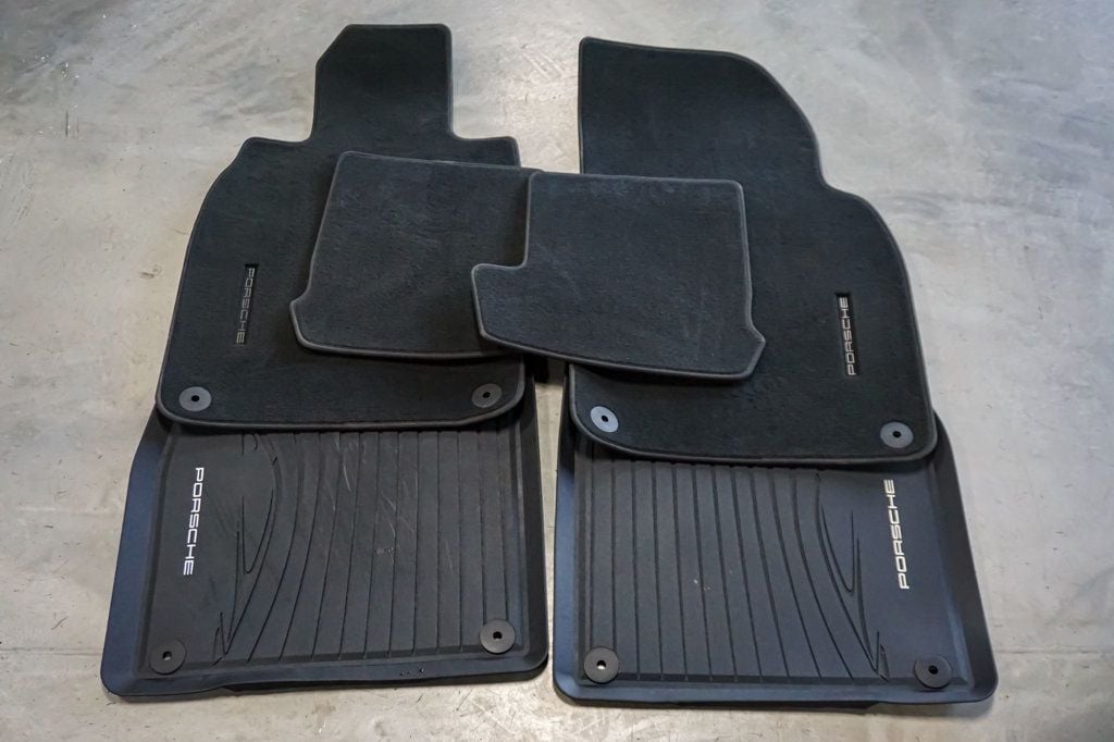 2017 PORSCHE 911 - Image 88