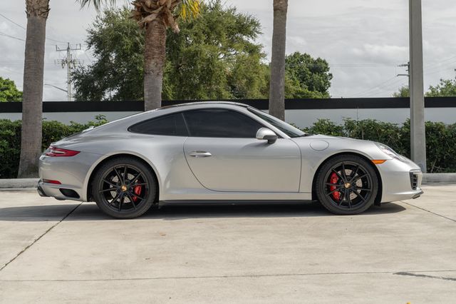 2017 Porsche 911 Carrera 4S Coupe - 22956510 - 9