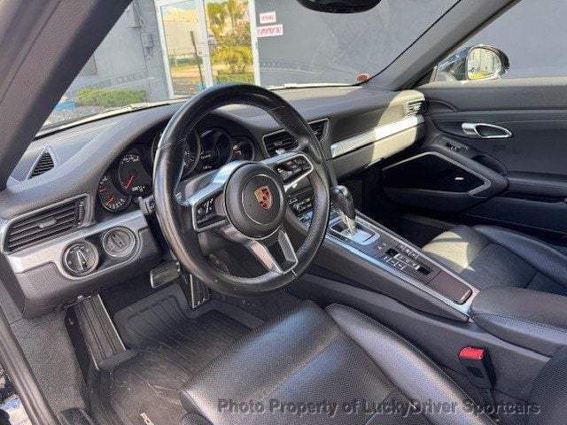 2017 Porsche 911 Carrera Cabriolet - 22957592 - 38