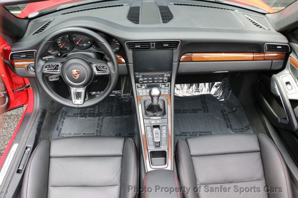 2017 Porsche 911 Carrera Cabriolet - 22533160 - 24