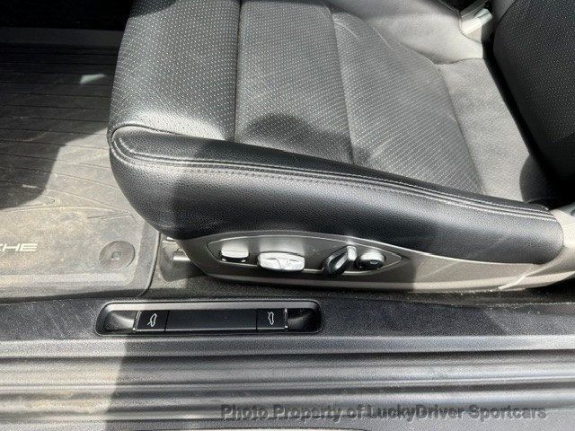 2017 Porsche 911 Carrera Coupe - 23041462 - 18