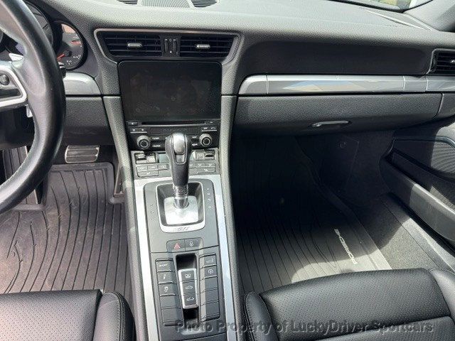 2017 Porsche 911 Carrera Coupe - 23041462 - 21