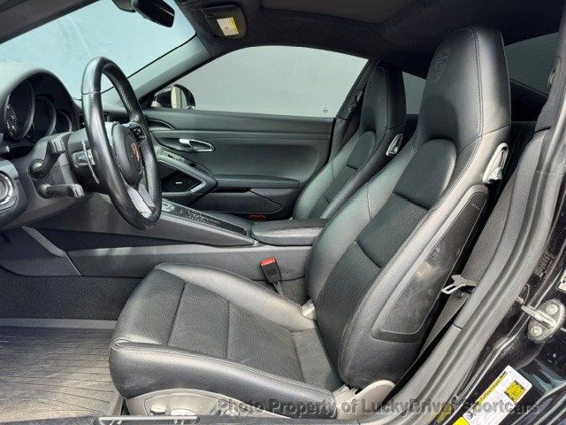 2017 Porsche 911 Carrera Coupe - 23041462 - 24
