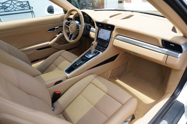 2017 Porsche 911 Carrera Coupe - 23056780 - 15