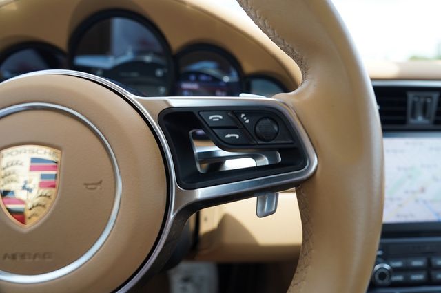 2017 Porsche 911 Carrera Coupe - 23056780 - 24