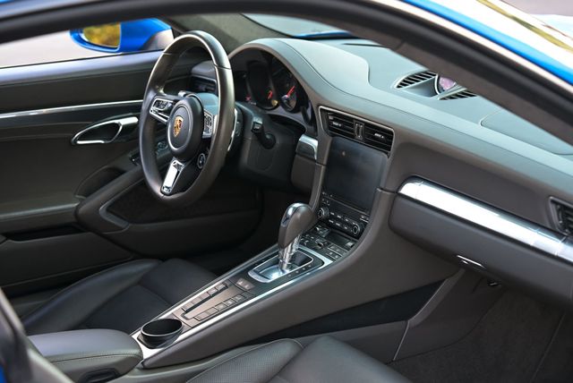 2017 Porsche 911 Carrera Coupe - 22987487 - 30
