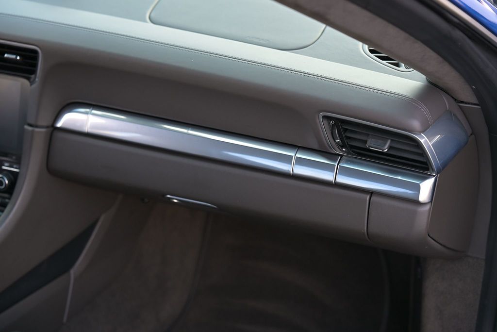 2017 Porsche 911 Carrera Coupe - 22987487 - 32