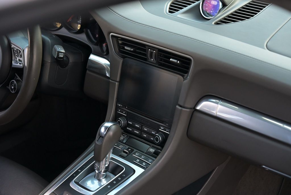 2017 Porsche 911 Carrera Coupe - 22987487 - 33