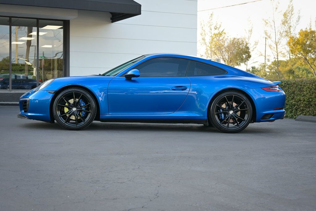 2017 Porsche 911 Carrera Coupe - 22987487 - 4