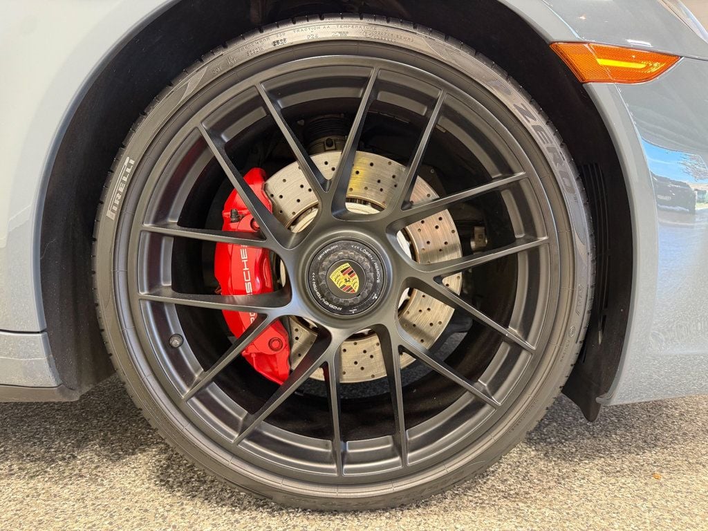 2017 Porsche 911 Carrera GTS Coupe - 23078282 - 11